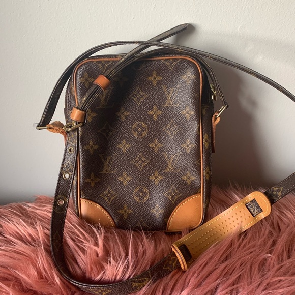 Louis Vuitton Monogram Amazon Shoulder Bag - Picture 3 of 6